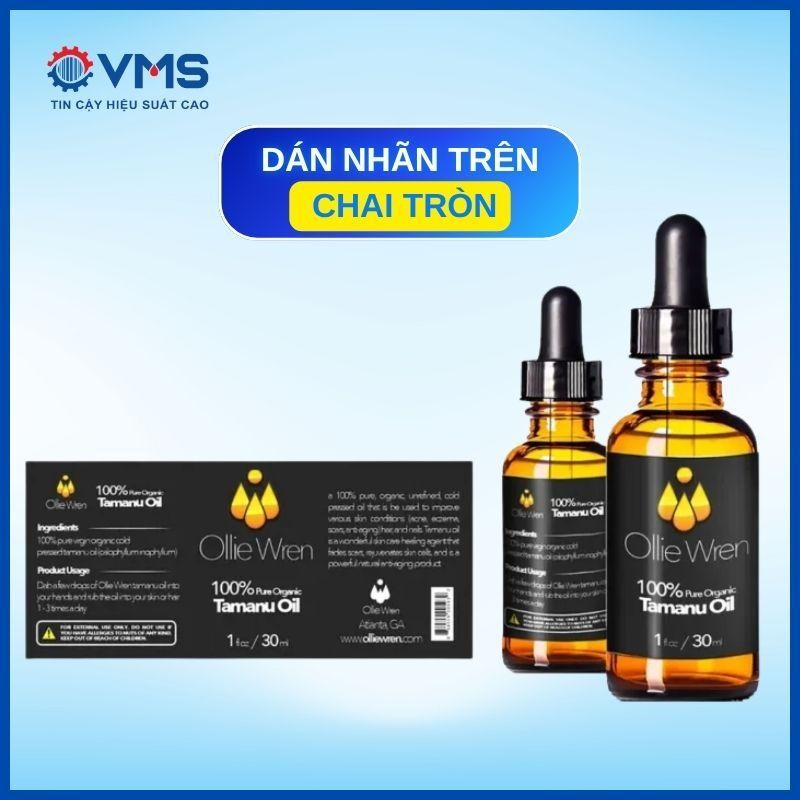 Dán nhãn tròn lên chai serum